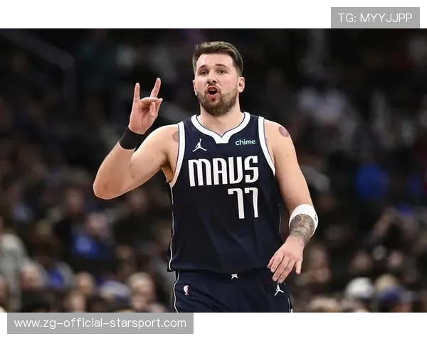 东契奇高抛命中，独行侠外线与内线结合完美